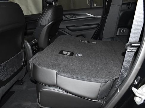 New 2025 Jeep Grand Cherokee Altitude image 30