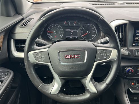 Used 2018 GMC Terrain SLE w/ Driver Convenience Package FWD image 16