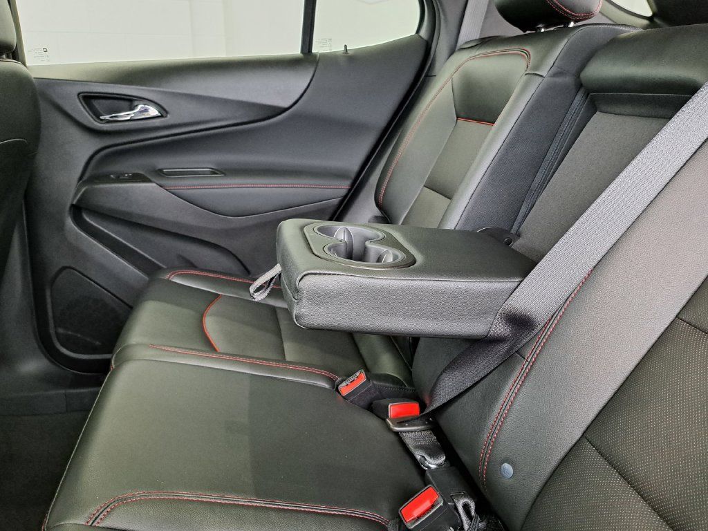 Used 2023 Chevrolet Equinox RS w/ RS Leather Package FWD image 31