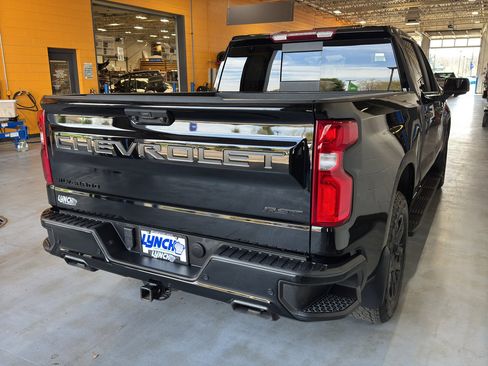 Used 2024 Chevrolet Silverado 1500 RST AWD/4WD image 5
