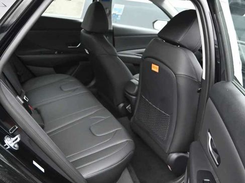 New 2026 Hyundai Elantra Limited FWD image 12