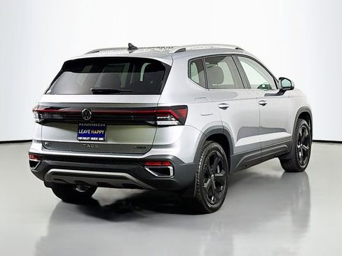 New 2026 Volkswagen Taos SEL AWD/4WD image 7