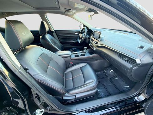 Used 2020 Nissan Altima 2.5 SR w/ Premium Package image 29