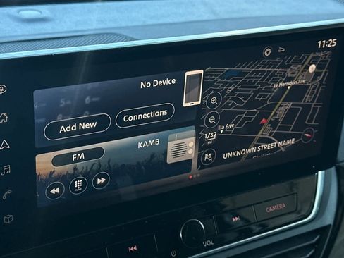 Used 2023 Nissan Altima 2.5 SR w/ SR Premium Package image 18