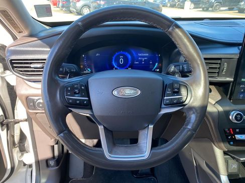 Used 2020 Ford Explorer Platinum w/ Premium Technology Package image 15