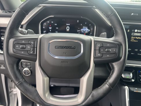 Used 2024 GMC Sierra 1500 Denali w/ Technology Package AWD/4WD image 12