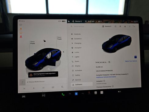 Used 2023 Tesla Model 3 Standard Range image 18