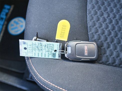 Used 2018 GMC Terrain SLE w/ Driver Convenience Package image 26