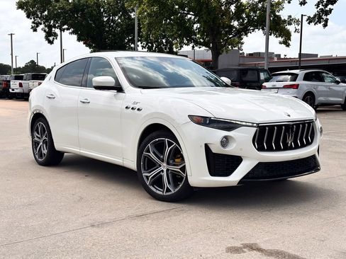 Used 2022 Maserati Levante GT AWD/4WD image 1