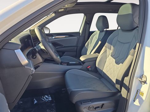 Used 2026 Volkswagen Tiguan SEL R-Line image 19