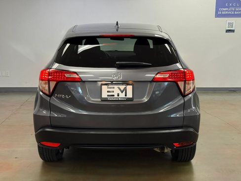 Used 2017 Honda HR-V EX image 6