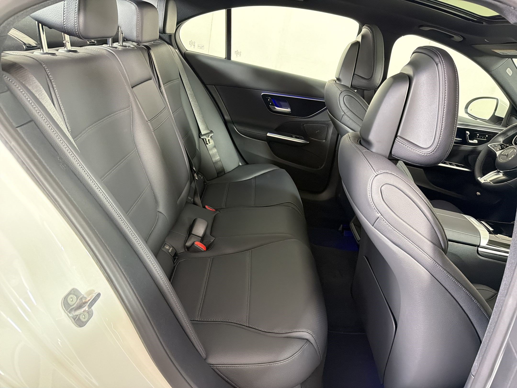 Used 2026 Mercedes-Benz C 300 4MATIC Sedan image 29