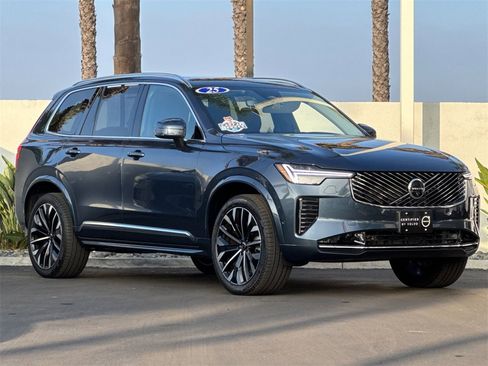 Certified 2025 Volvo XC90 B6 Plus image 7