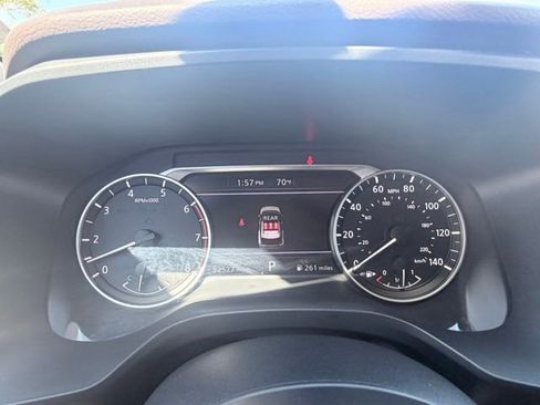 Used 2023 Nissan Rogue SV image 12