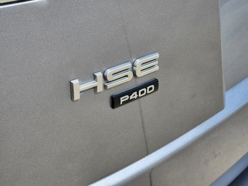 Used 2020 Land Rover Range Rover HSE image 11