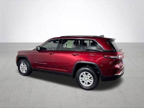 Certified 2023 Jeep Grand Cherokee Laredo w/ Luxury Tech Group I AWD/4WD image 9