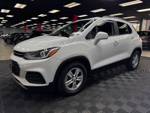 Used 2019 Chevrolet Trax LT w/ LT Convenience Package image 7