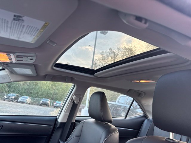 Used 2019 Toyota Corolla XLE FWD image 18