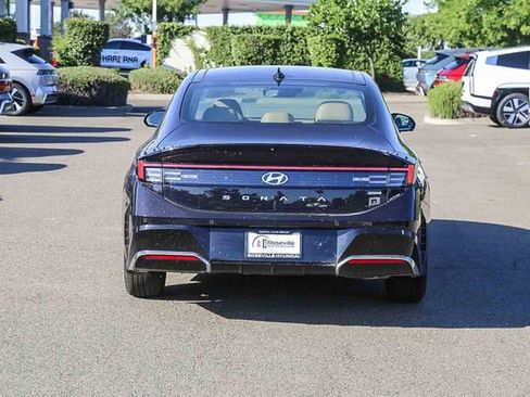 New 2026 Hyundai Sonata Limited FWD image 4