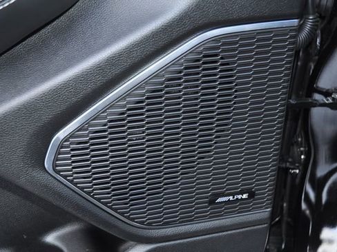 Used 2024 Jeep Grand Cherokee Overland w/ Luxury Tech Group IV image 18