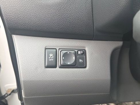 Used 2017 Nissan NV200 SV image 21