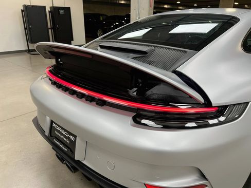 Certified 2024 Porsche 911 GT3 RWD image 34