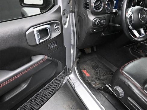 Used 2020 Jeep Gladiator Rubicon image 14