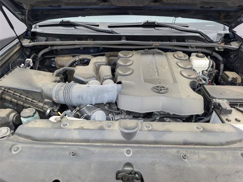 Used 2023 Toyota 4Runner Limited AWD/4WD image 36