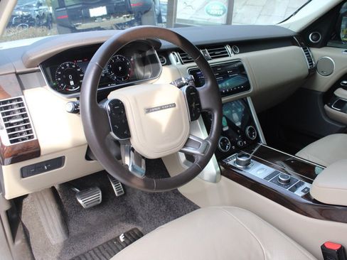 Used 2022 Land Rover Range Rover P525 Westminster Edition image 5