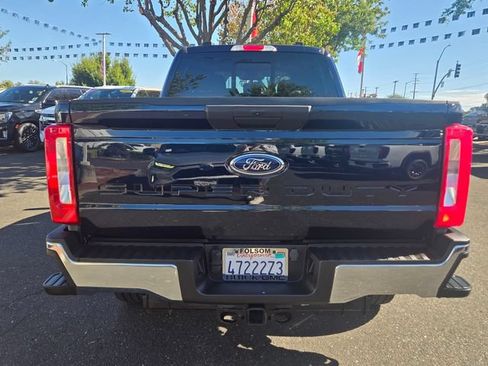 Used 2024 Ford F250 XLT w/ FX4 Off-Road Package AWD/4WD image 5