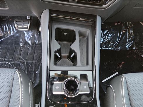 New 2026 Volkswagen Tiguan SEL R-Line AWD/4WD image 21