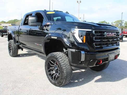 Used 2024 GMC Sierra 2500 AT4 w/ AT4 Premium Plus Package image 16