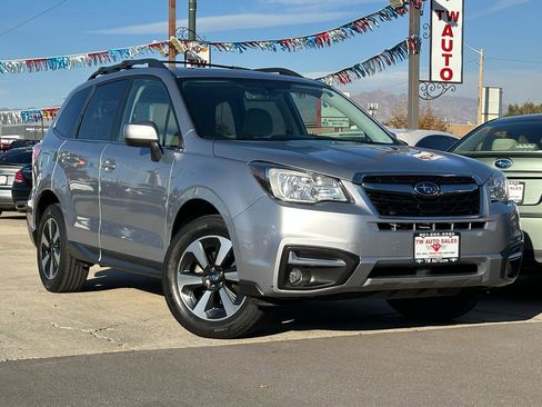 Used 2017 Subaru Forester 2.5i Limited w/ Popular Package #1 AWD/4WD image 3