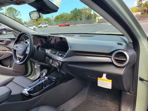 New 2026 Chevrolet Trax ACTIV w/ Driver Confidence Package image 27