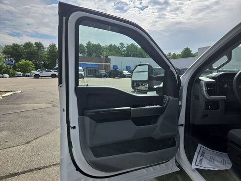 Certified 2024 Ford F250 XLT AWD/4WD image 5