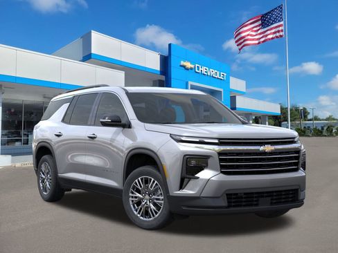 New 2026 Chevrolet Traverse LT image 7