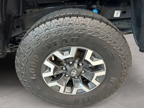 Used 2021 Toyota Tacoma 4x4 Double Cab image 14