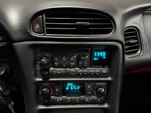 Used 2004 Chevrolet Corvette Z06 w/ Memory Package RWD image 23