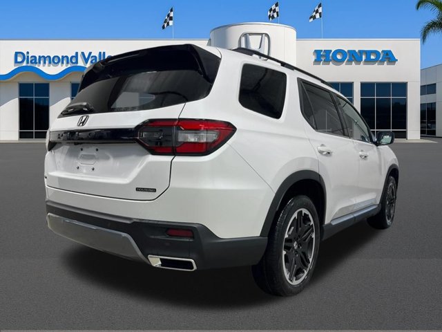 New 2026 Honda Pilot Touring image 3