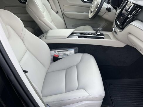 Used 2025 Volvo XC60 T8 Plus w/ Protection Package Premier image 23