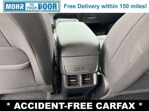 Used 2025 Chevrolet Equinox LT FWD image 29