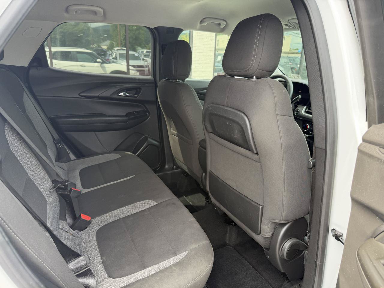 Used 2025 Chevrolet TrailBlazer LT AWD/4WD image 17