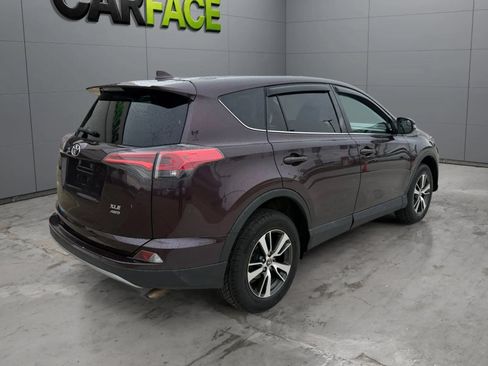 Used 2018 Toyota RAV4 XLE AWD/4WD image 12