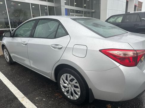 Used 2018 Toyota Corolla LE image 6