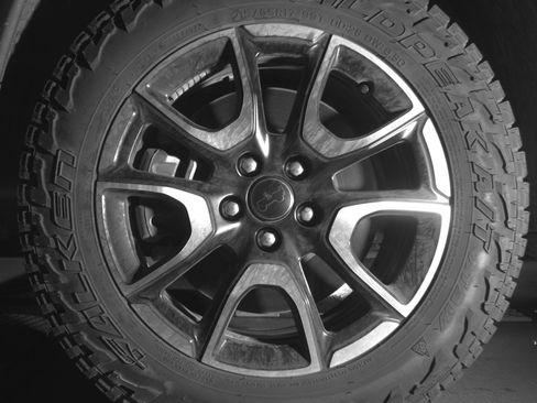 Used 2025 Jeep Compass Trailhawk AWD/4WD image 12