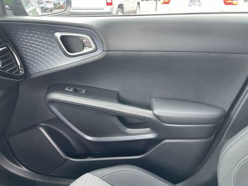 Certified 2023 Kia Soul EX FWD image 21