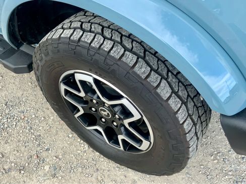 Used 2023 Ford Bronco Outer Banks AWD/4WD image 16