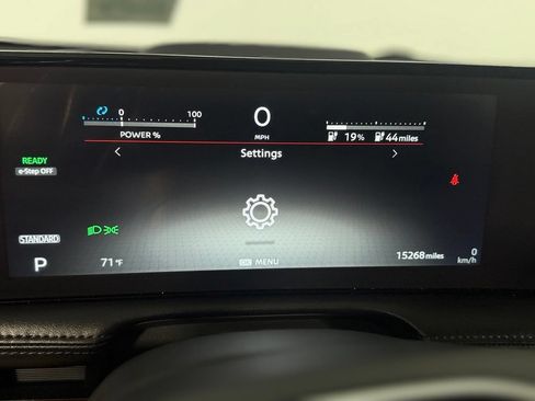 Used 2024 Nissan Ariya FWD image 17