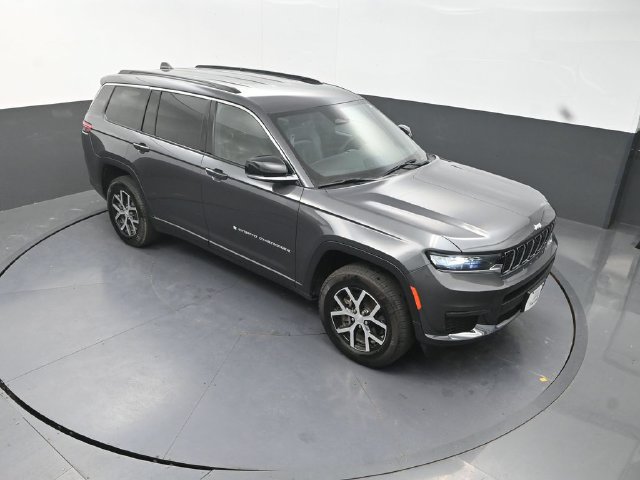 Used 2025 Jeep Grand Cherokee L Limited AWD/4WD image 11