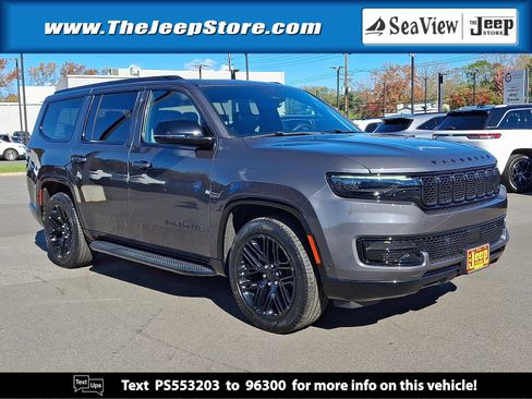 Used 2023 Jeep Wagoneer Series II image 1